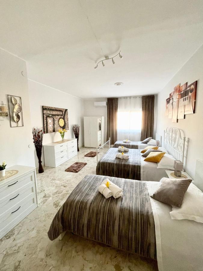 Apartment Savoia Bari Buitenkant foto